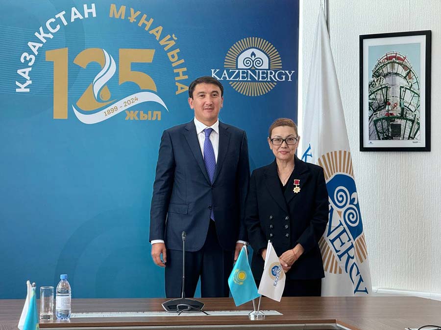 По представлению KAZENERGY в честь 125-летия казахстанской нефти представители членов Ассоциации, внесшие значительный вклад в развитие нефтегазовой отрасли страны, были награждены в Акорде государственными наградами. — фото 14