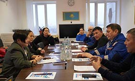 «KAZENERGY» қауымдастығы Атырау облысындағы мұнай-газ секторының кәсіпорындарына баруға қатысты 